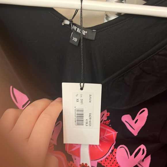 Beautiful Denny rose top Italian - Picture 4 of 4